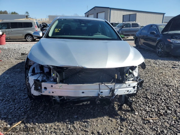 2024 Toyota Camry LE with VIN 4T1R11AK4RU263703, listed as a Copart auction lot 41975785 with 10,128 mi miles and Salvage Title. Bid and sale history available at carsss.com. Image 5.