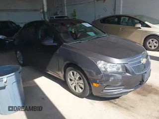 2014 Chevrolet Cruze LS z VIN 1G1PA5SH2E7346991, wystawiony jako IAAI lot #42326149 z przebiegiem 161 651 mil mil oraz . Historia ofert i sprzedaży dostępna na DreamBid. Obrazek 1.