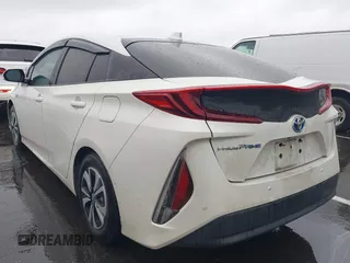 2017 Toyota Prius Plus with VIN JTDKARFP5H3004876, listed as a IAAI auction lot 41972573 with 148,670 mi miles and . Bid and sale history available at DreamBid. Image 3.