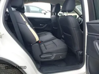 2025 Mazda CX-90 Select z VIN JM3KKAHD4S1195055, wystawiony jako IAAI lot #42246221 z przebiegiem Nie podano mil oraz . Historia ofert i sprzedaży dostępna na DreamBid. Obrazek 6.