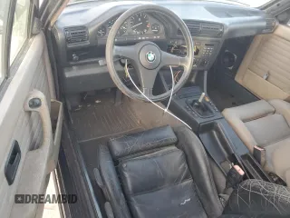 1987 BMW 3 Series z VIN WBABB1301H1928231, wystawiony jako Copart lot #85221174 z przebiegiem 159 400 mil mil oraz Czysty tytuł • Clean title. Historia ofert i sprzedaży dostępna na DreamBid. Obrazek 8.