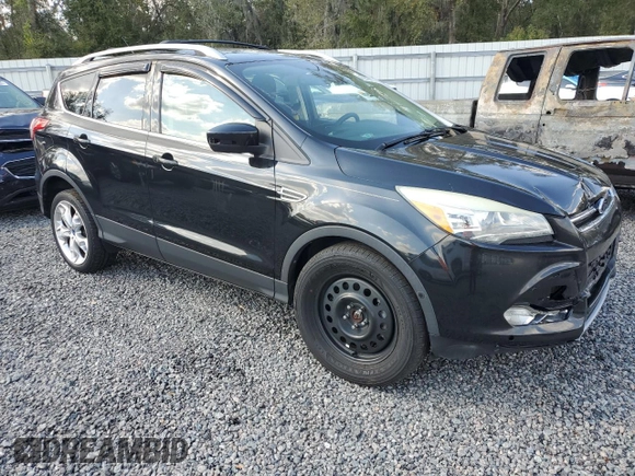 2013 Ford Escape Titanium z VIN 1FMCU0J95DUD15496, wystawiony jako Copart lot #45845915 z przebiegiem 157 078 mil mil oraz Szkody całkowita. Historia ofert i sprzedaży dostępna na DreamBid. Obrazek 4.