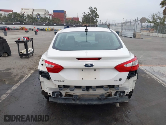 2012 Ford Focus SEL with VIN 1FAHP3H27CL314291, listed as a IAAI auction lot 41859207 with 86,830 mi miles. Bid and sale history available at carsss.com. Image 17.