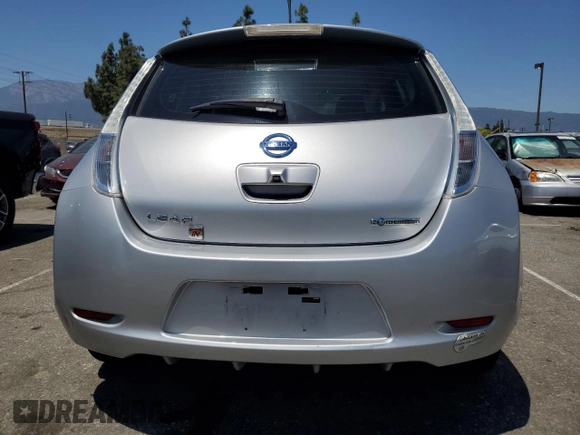 2011 Nissan LEAF SL-e z VIN JN1AZ0CP1BT002136, wystawiony jako Copart lot #57594155 z przebiegiem 54 471 mil mil oraz Czysty tytuł • Clean title. Historia ofert i sprzedaży dostępna na DreamBid. Obrazek 6.