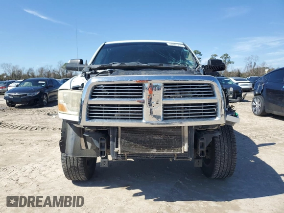 2011 Ram 2500 Laramie z VIN 3D7UT2CL9BG554457, wystawiony jako Copart lot #46807275 z przebiegiem 135 591 mil mil oraz Szkoda całkowita • Salvage title. Historia ofert i sprzedaży dostępna na DreamBid. Obrazek 5.