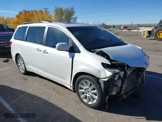 2016 Toyota Sienna XLE with VIN 5TDYK3DC1GS728176, listed as a IAAI auction lot 40878539 with 360,030 mi miles. Bid and sale history available at carsss.com. Image 13.