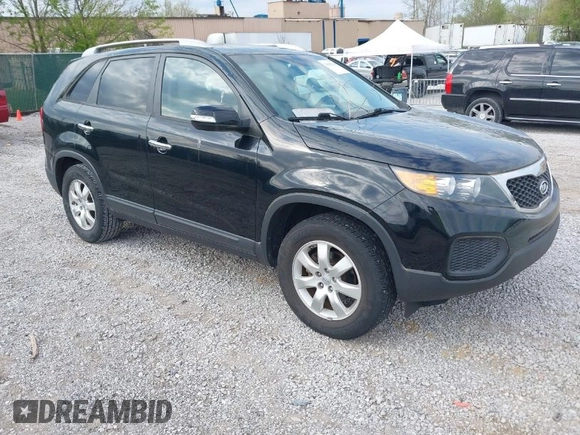 2012 Kia Sorento LX with VIN 5XYKT4A24CG270970, listed as a IAAI auction lot 41990293 with 135,769 mi miles. Bid and sale history available at carsss.com. Image 1.