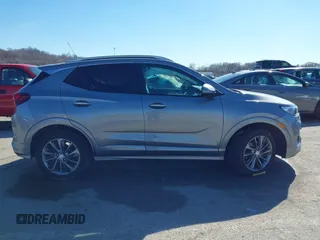 2023 Buick Encore GX Select с VIN KL4MMDSL7PB018413, выставлен на аукционе IAAI как лот 41657392 с пробегом 60 166 миль миль и . История ставок и продаж доступна на DreamBid. Изображение 13.