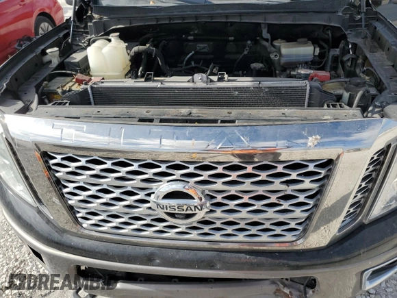 2016 Nissan Titan Platinum Reserve z VIN 1N6BA1F25GN508897, wystawiony jako Copart lot #55090755 z przebiegiem 175 850 mil mil oraz Czysty tytuł • Clean title. Historia ofert i sprzedaży dostępna na DreamBid. Obrazek 11.