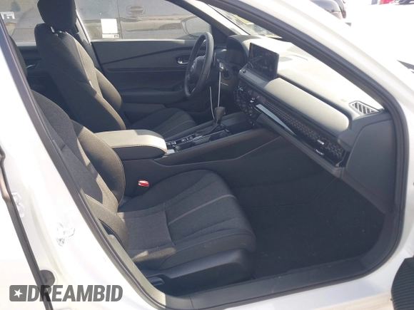 2025 Honda Accord Sport z VIN 1HGCY2F56SA014004, wystawiony jako IAAI lot #41916584 z przebiegiem 1 060 mil mil oraz . Historia ofert i sprzedaży dostępna na DreamBid. Obrazek 5.