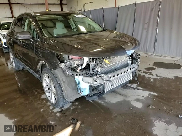 2017 Lincoln MKC Reserve with VIN 5LMCJ3D92HUL49436, listed as a Copart auction lot 50690175 with 26,796 mi miles and Salvage Title. Bid and sale history available at carsss.com. Image 13.