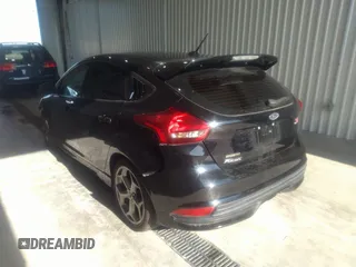 2017 Ford Focus ST with VIN 1FADP3L9XHL229696, listed as a IAAI auction lot 33863952 with 66,132 mi miles and . Bid and sale history available at carsss.com. Image 3.