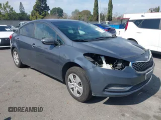 2015 Kia Forte LX with VIN KNAFX4A68F5293476, listed as a IAAI auction lot 41624599 with 117,142 mi miles. Bid and sale history available at carsss.com. Image 1.