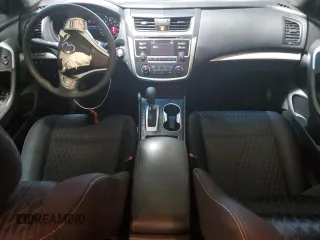 2017 Nissan Altima SR with VIN 1N4AL3AP3HN343477, listed as a Copart auction lot 62260265 with 136,759 mi miles and Salvage title. Bid and sale history available at DreamBid. Image 8.