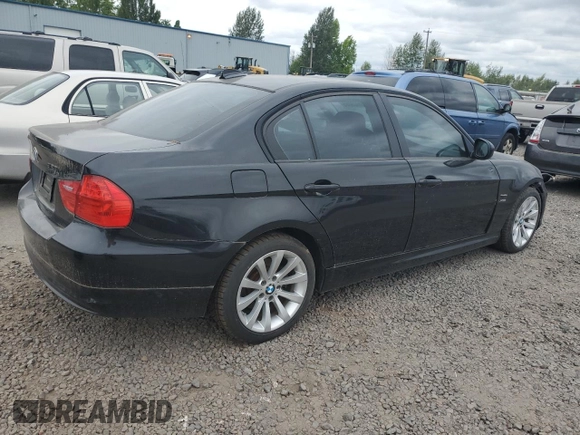 2011 BMW 3 Series 328i xDrive z VIN WBAPK5C59BA995157, wystawiony jako Copart lot #61009055 z przebiegiem 112 455 mil mil oraz Szkoda całkowita • Salvage title. Historia ofert i sprzedaży dostępna na DreamBid. Obrazek 3.