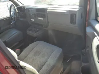2003 GMC Savana Cargo Van with VIN 1GTGG25V831112375, listed as a Copart auction lot 73788324 with 176,616 mi miles and Salvage Title. Bid and sale history available at carsss.com. Image 8.