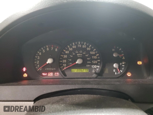2005 Kia Sorento LX with VIN KNDJC733055350507, listed as a Copart auction lot 42380385 with 226,279 mi miles and Salvage title. Bid and sale history available at DreamBid. Image 9.