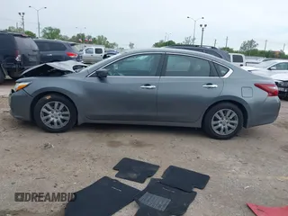 2018 Nissan Altima 2.5 SR with VIN 1N4AL3AP1JC227423, listed as a IAAI auction lot 41911284 with 133,227 mi miles. Bid and sale history available at carsss.com. Image 14.