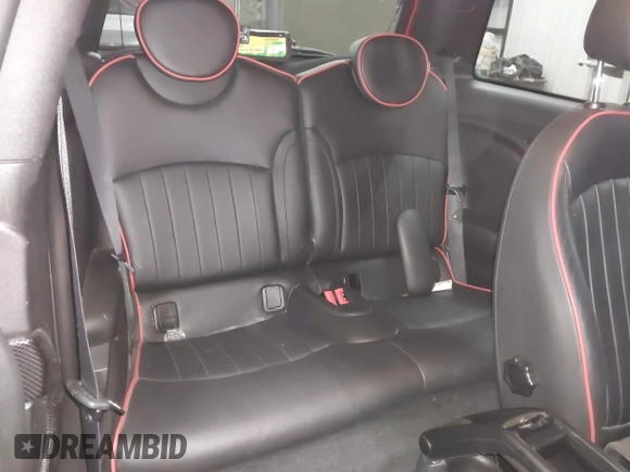 2013 MINI Hardtop S with VIN WMWSV3C50DT392160, listed as a IAAI auction lot 41893232 with 70,922 mi miles and . Bid and sale history available at DreamBid. Image 8.