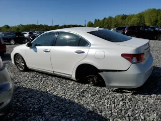 2012 Lexus ES 330 z VIN JTHBK1EG6C2479319, wystawiony jako Copart lot #56238455 z przebiegiem 112 149 mil mil oraz Czysty tytuł • Clean title. Historia ofert i sprzedaży dostępna na DreamBid. Obrazek 2.