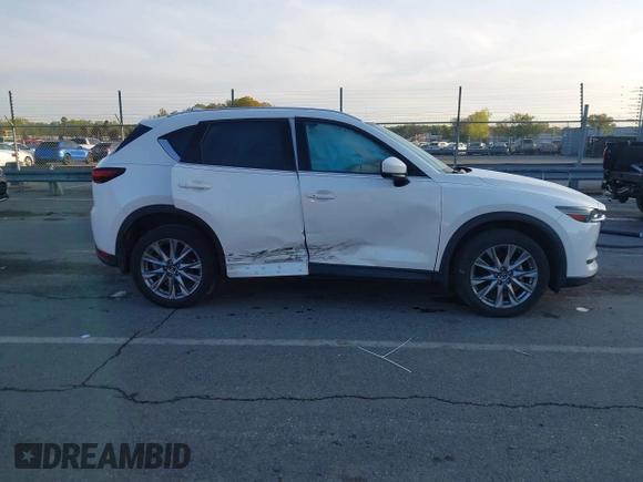 2019 Mazda CX-5 Grand Touring with VIN JM3KFADM2K0684232, listed as a IAAI auction lot 41929139 with 31,836 mi miles. Bid and sale history available at carsss.com. Image 13.