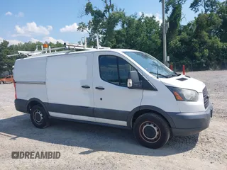 2017 Ford Transit z VIN 1FTYR1YM8HKA85286, wystawiony jako IAAI lot #42449147 z przebiegiem 230 391 mil mil oraz . Historia ofert i sprzedaży dostępna na DreamBid. Obrazek 13.