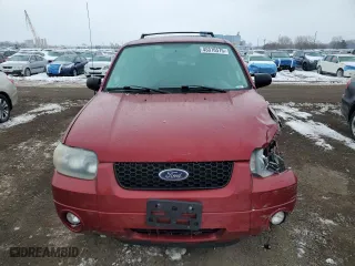 2007 Ford Escape XLT with VIN 1FMCU03167KB95618, listed as a Copart auction lot 45316575 with 173,038 mi miles and Salvage Title. Bid and sale history available at carsss.com. Image 5.