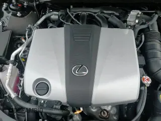 2025 Lexus ES 350 z VIN 58ADZ1B12SU202521, wystawiony jako Copart lot #61531535 z przebiegiem 152 mil mil oraz Szkoda całkowita • Salvage title. Historia ofert i sprzedaży dostępna na DreamBid. Obrazek 13.