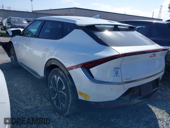 2022 Kia EV6 Wind with VIN KNDC3DLCXN5033602, listed as a IAAI auction lot 41489710 with 81,927 mi miles. Bid and sale history available at carsss.com. Image 3.
