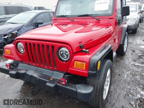 2000 Jeep Wrangler SE с VIN 1J4FA29P2YP778588, выставлен на аукционе IAAI как лот 41407892 с пробегом 126 372 миль миль и . История ставок и продаж доступна на DreamBid. Изображение 6.