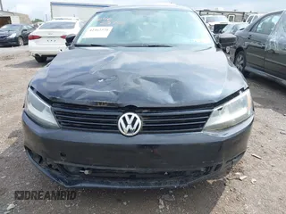 2013 Volkswagen Jetta S с VIN 3VW2K7AJ3DM287093, выставлен на аукционе IAAI как лот 42462370 с пробегом 234 157 миль миль и . История ставок и продаж доступна на DreamBid. Изображение 6.