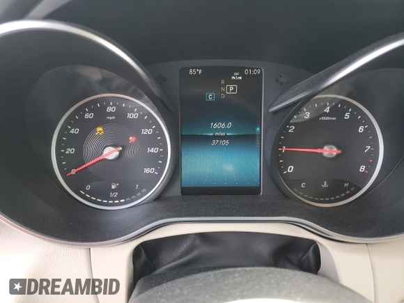 2019 Mercedes-Benz C 300 z VIN 55SWF8DBXKU289278, wystawiony jako Copart lot #54876675 z przebiegiem 37 105 mil mil oraz Szkody całkowita. Historia ofert i sprzedaży dostępna na DreamBid. Obrazek 9.
