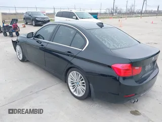 2013 BMW 3 Series 328i z VIN WBA3A5G57DNP21740, wystawiony jako IAAI lot #41616419 z przebiegiem 179 300 mil mil oraz . Historia ofert i sprzedaży dostępna na DreamBid. Obrazek 3.