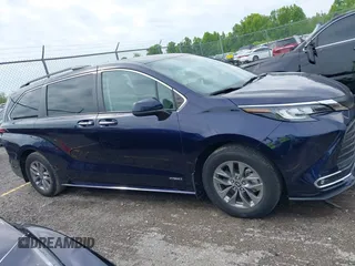 2021 Toyota Sienna XLE с VIN 5TDJSKFCXMS024627, выставлен на аукционе IAAI как лот 42165630 с пробегом 48 892 миль миль и . История ставок и продаж доступна на DreamBid. Изображение 13.