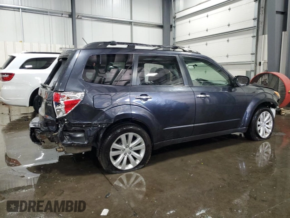 2013 Subaru Forester X Premium with VIN JF2SHADC7DH435537, listed as a Copart auction lot 72813634 with 130,685 mi miles and Salvage title. Bid and sale history available at DreamBid. Image 3.