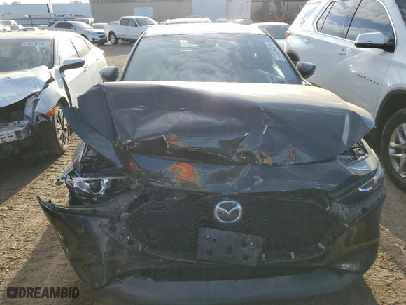 2020 Mazda Mazda3 Hatchback Preferred Package with VIN JM1BPBMM1L1158097, listed as a Copart auction lot 73256024 with 25,635 mi miles and Salvage Title. Bid and sale history available at carsss.com. Image 5.