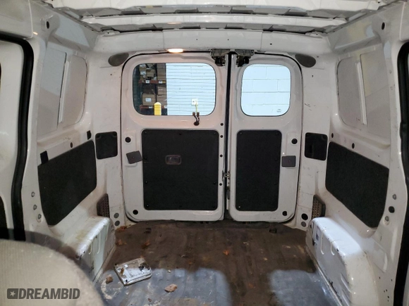 2014 Nissan NV200 SV with VIN 3N6CM0KN0EK695216, listed as a Copart auction lot 88328625 with 218,002 mi miles and Clean Title. Bid and sale history available at carsss.com. Image 10.