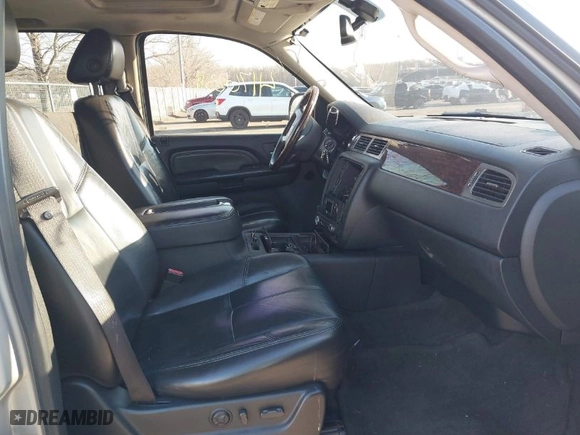 2007 GMC Yukon Denali with VIN 1GKFK638X7J178631, listed as a IAAI auction lot 41762311 with NaN miles. Bid and sale history available at carsss.com. Image 5.