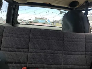 2001 Jeep Cherokee Sport с VIN 1J4FT48S21L607090, выставлен на аукционе Copart как лот 50123995 с пробегом 146 120 миль миль и Списание • Salvage title. История ставок и продаж доступна на DreamBid. Изображение 10.