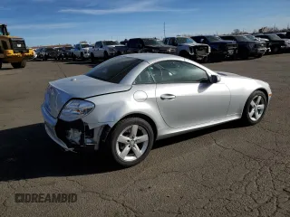 2008 Mercedes-Benz SLK-Class 3.0L with VIN WDBWK54F08F187697, listed as a Copart auction lot 47500965 with 111,885 mi miles and Salvage Title. Bid and sale history available at carsss.com. Image 3.