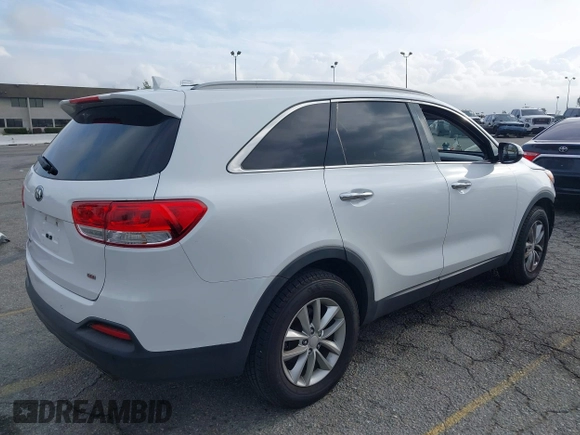 2016 Kia Sorento LX with VIN 5XYPG4A38GG173926, listed as a IAAI auction lot 41921254 with 1 mi miles. Bid and sale history available at carsss.com. Image 4.