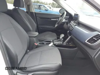 2023 Kia Seltos S z VIN KNDEUCAA4P7417707, wystawiony jako IAAI lot #41957792 z przebiegiem 43 798 mil mil oraz . Historia ofert i sprzedaży dostępna na DreamBid. Obrazek 5.