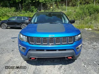 2018 Jeep Compass Trailhawk with VIN 3C4NJDDB7JT179423, listed as a Copart auction lot 61458605 with 100,949 mi miles and Salvage title. Bid and sale history available at DreamBid. Image 5.