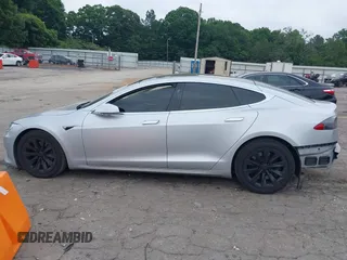 2017 Tesla Model S 100D с VIN 5YJSA1E28HF199687, выставлен на аукционе IAAI как лот 42353657 с пробегом 68 533 миль миль и . История ставок и продаж доступна на DreamBid. Изображение 14.