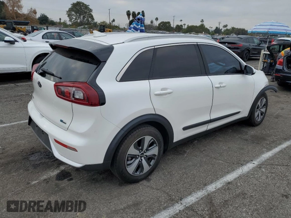 2017 Kia Niro EX with VIN KNDCC3LC9H5055556, listed as a Copart auction lot 89217215 with 115,597 mi miles and Salvage Title. Bid and sale history available at carsss.com. Image 3.