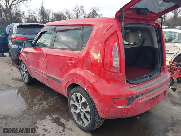 2013 Kia Soul + with VIN KNDJT2A62D7628259, listed as a IAAI auction lot 41400204 with 87,200 mi miles. Bid and sale history available at carsss.com. Image 3.