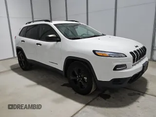 2017 Jeep Cherokee Altitude z VIN 1C4PJLAS5HW593487, wystawiony jako Copart lot #56229345 z przebiegiem 75 204 mil mil oraz Czysty tytuł • Clean title. Historia ofert i sprzedaży dostępna na DreamBid. Obrazek 4.