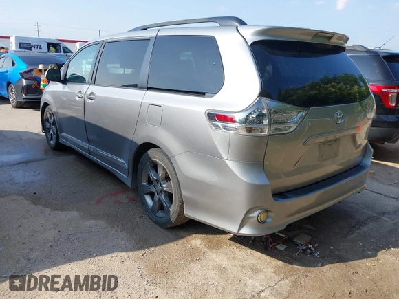 2015 Toyota Sienna SE с VIN 5TDXK3DC8FS665488, выставлен на аукционе IAAI как лот 42398692 с пробегом 110 446 миль миль и . История ставок и продаж доступна на DreamBid. Изображение 3.