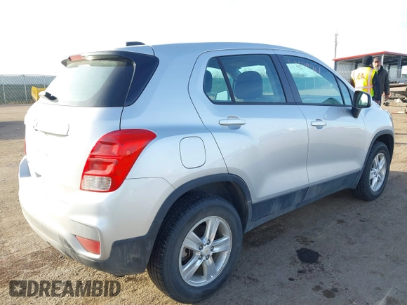 2018 Chevrolet Trax LS with VIN KL7CJNSB8JB607739, listed as a IAAI auction lot 41679761 with 58,123 mi miles and . Bid and sale history available at carsss.com. Image 4.