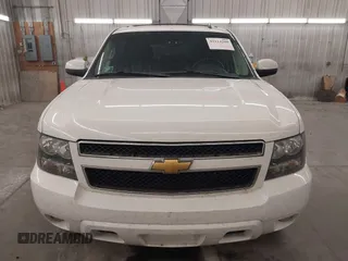 2013 Chevrolet Suburban LT with VIN 1GNSKJE74DR145680, listed as a IAAI auction lot 42114209 with 178,052 mi miles. Bid and sale history available at carsss.com. Image 13.